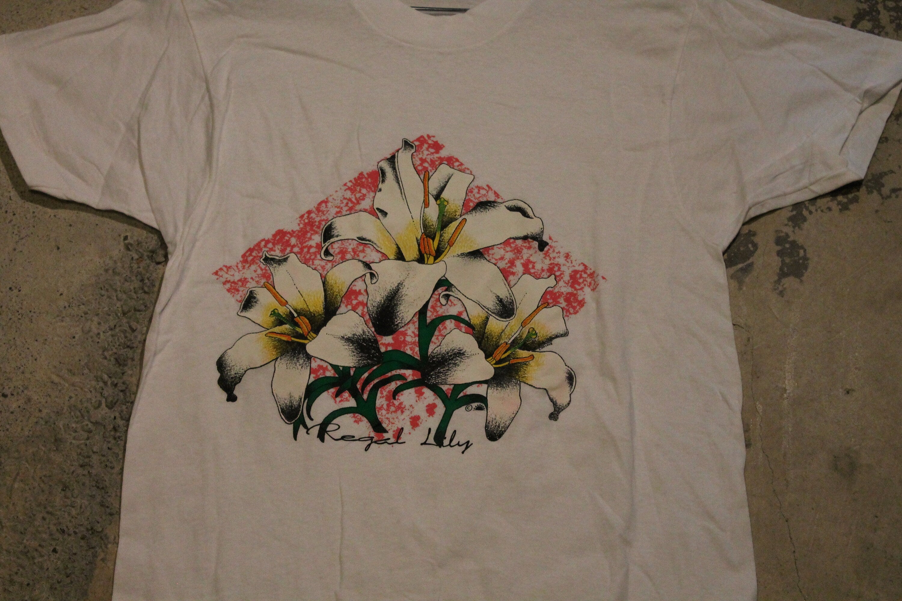 Vintage 1990s Regal Lily Flower Graphic T Shirt