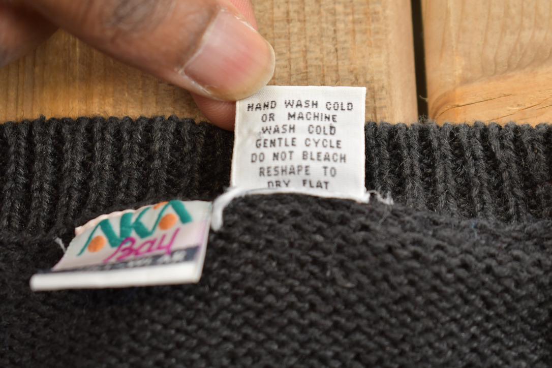 Vintage 1990s AKA Bay Sportswear Knit Sweatshirt / 90s Crewneck / Made In Canada / Essential / Streetwear / Vintage Athletic Wear / Crewneck