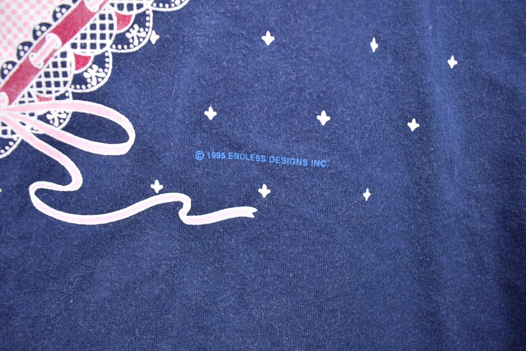 Vintage 1995 A Grandmother's Heart is Filled With Love Jerzees Graphic T-Shirt