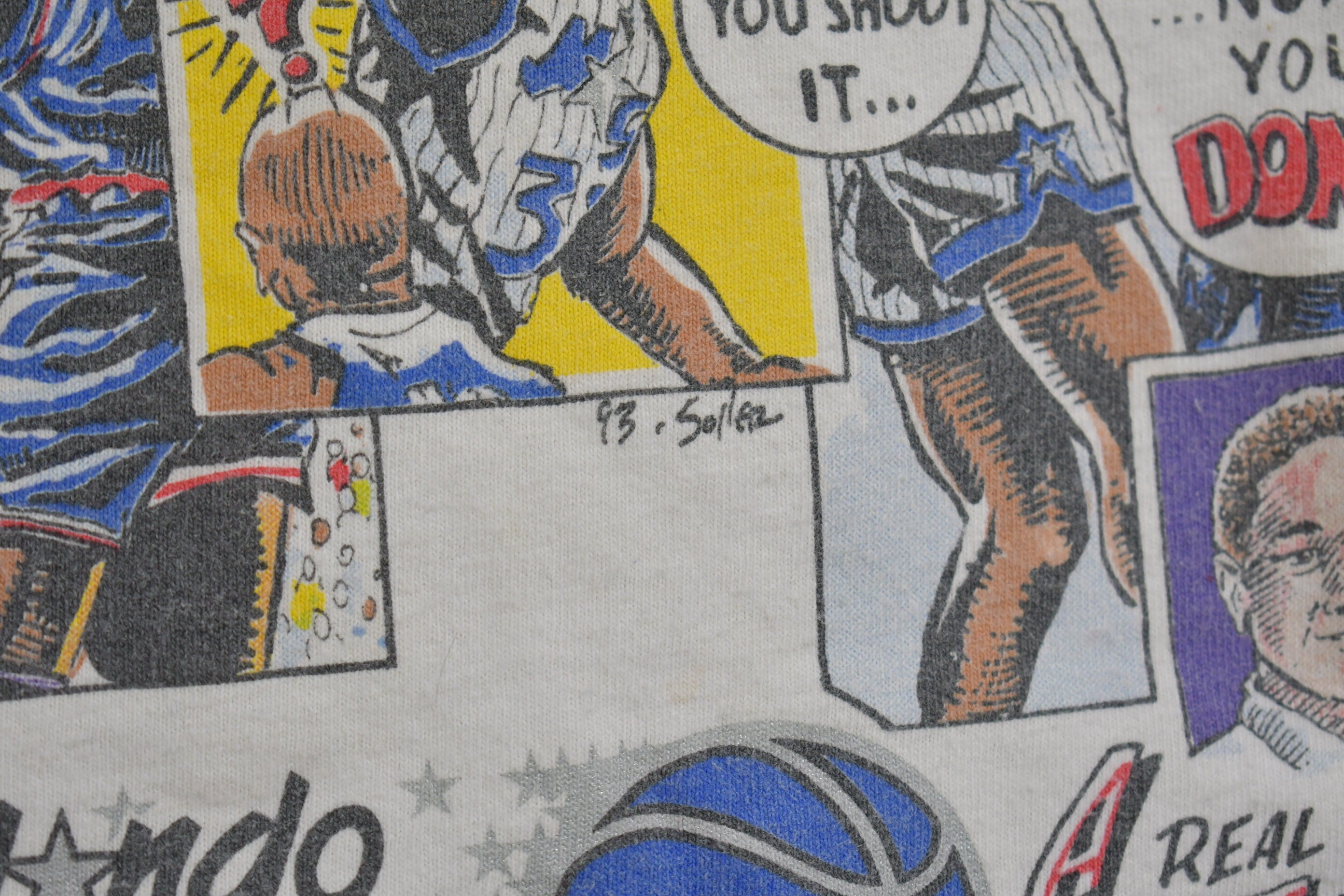 Vintage 1993 Shaquille O'Neal Orlando Magic NBA Comic Graphic T-Shirt