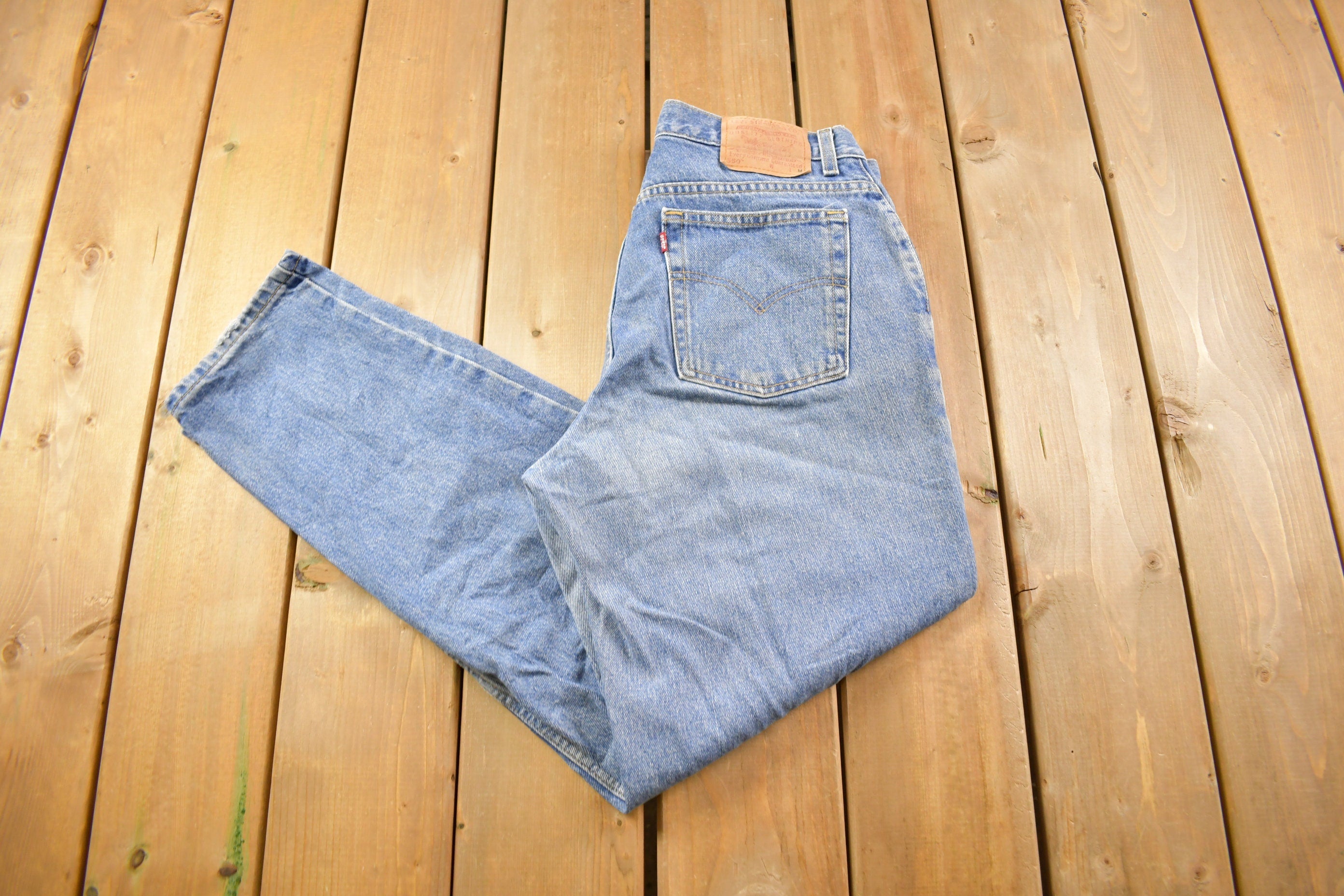 Vintage 1990s Levi's 550 Medium Wash Women's Jeans Size 32 x 30