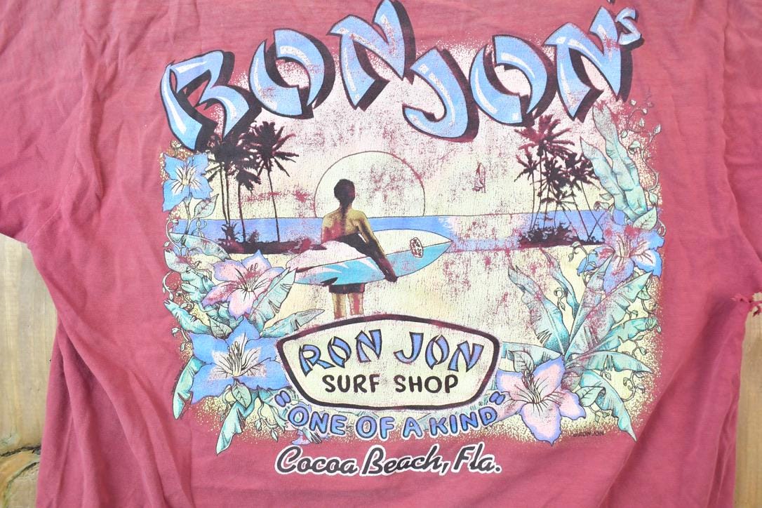 Vintage 1990s Ron Jon's Surf Shop Cocoa Beach Florida Souvenir T-Shirt
