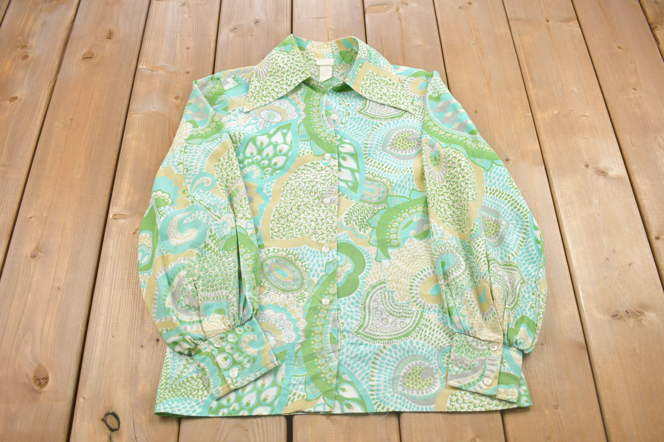 Vintage 1980s Queen's Way to Fashion Button Up Shirt