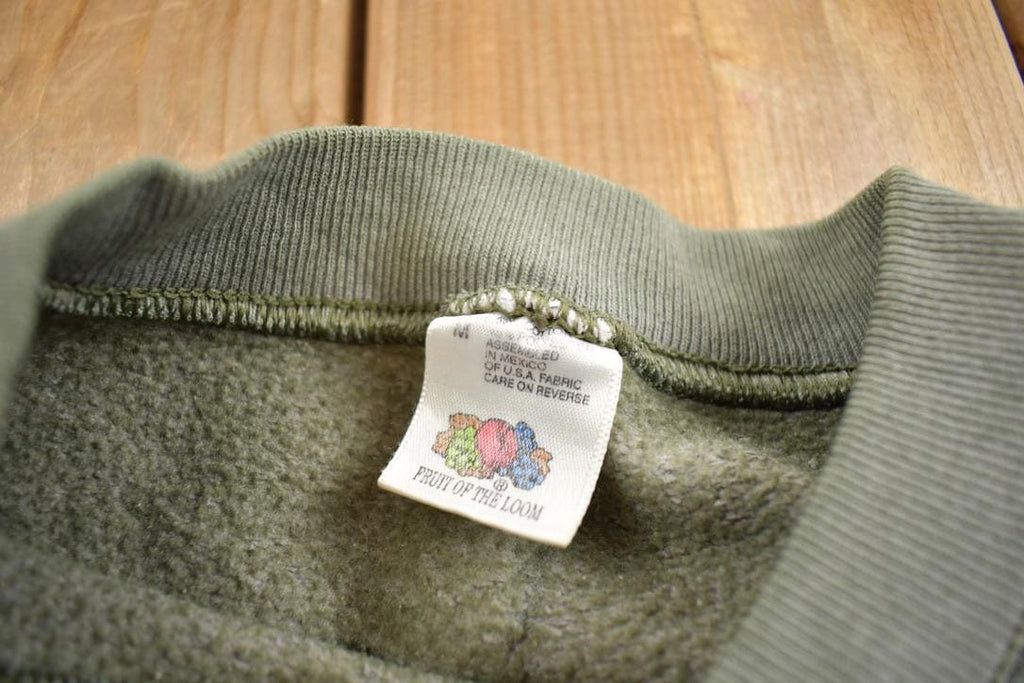 Vintage 1990s Monterey Bay California Embroidered Souvenir Travel Crewneck Sweatshirt