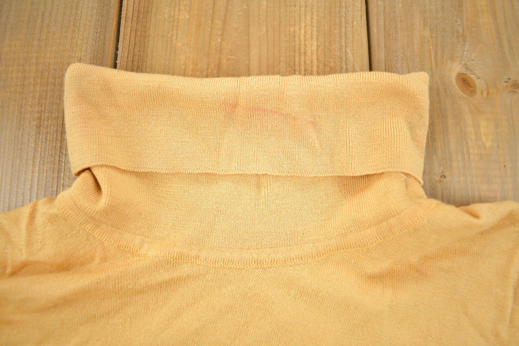 Vintage 1970s Turtle Neck Sweater