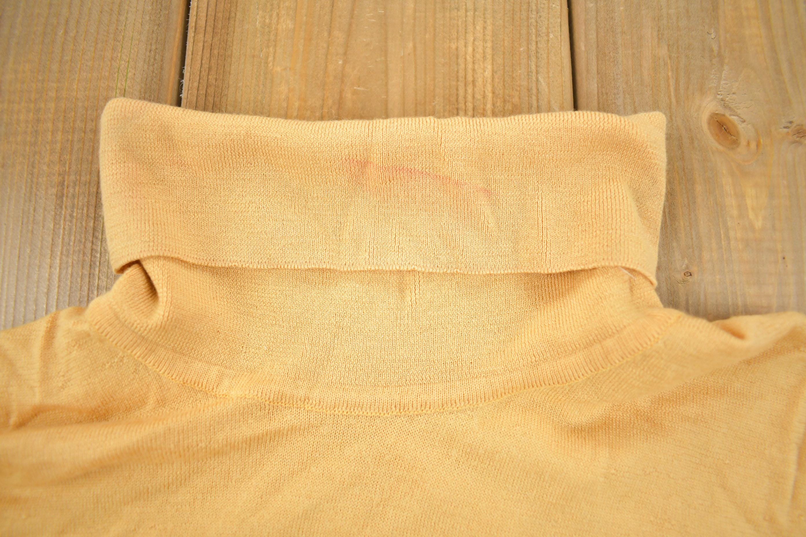 Vintage 1970s Turtle Neck Sweater