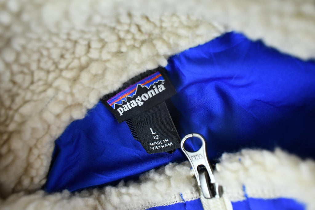 Vintage Y2K Patagonia Oatmeal Deep Pile Fleece Youth Sized Sweater / 90s Patagonia / Streetwear / Athleisure / Hiking / Size L (12)