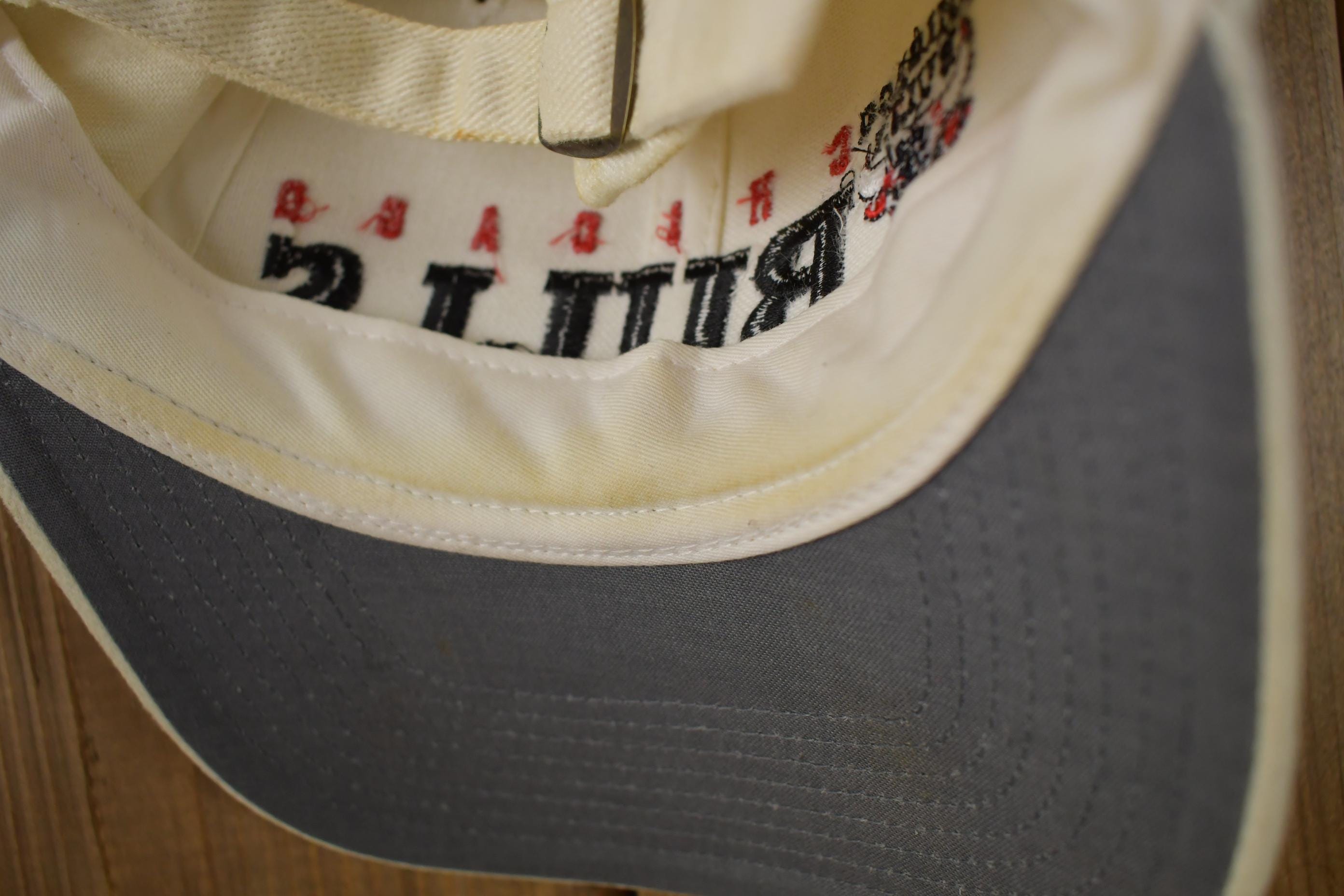 Vintage 1990s Chicago Bulls NBA Embroidered Strap Back Hat