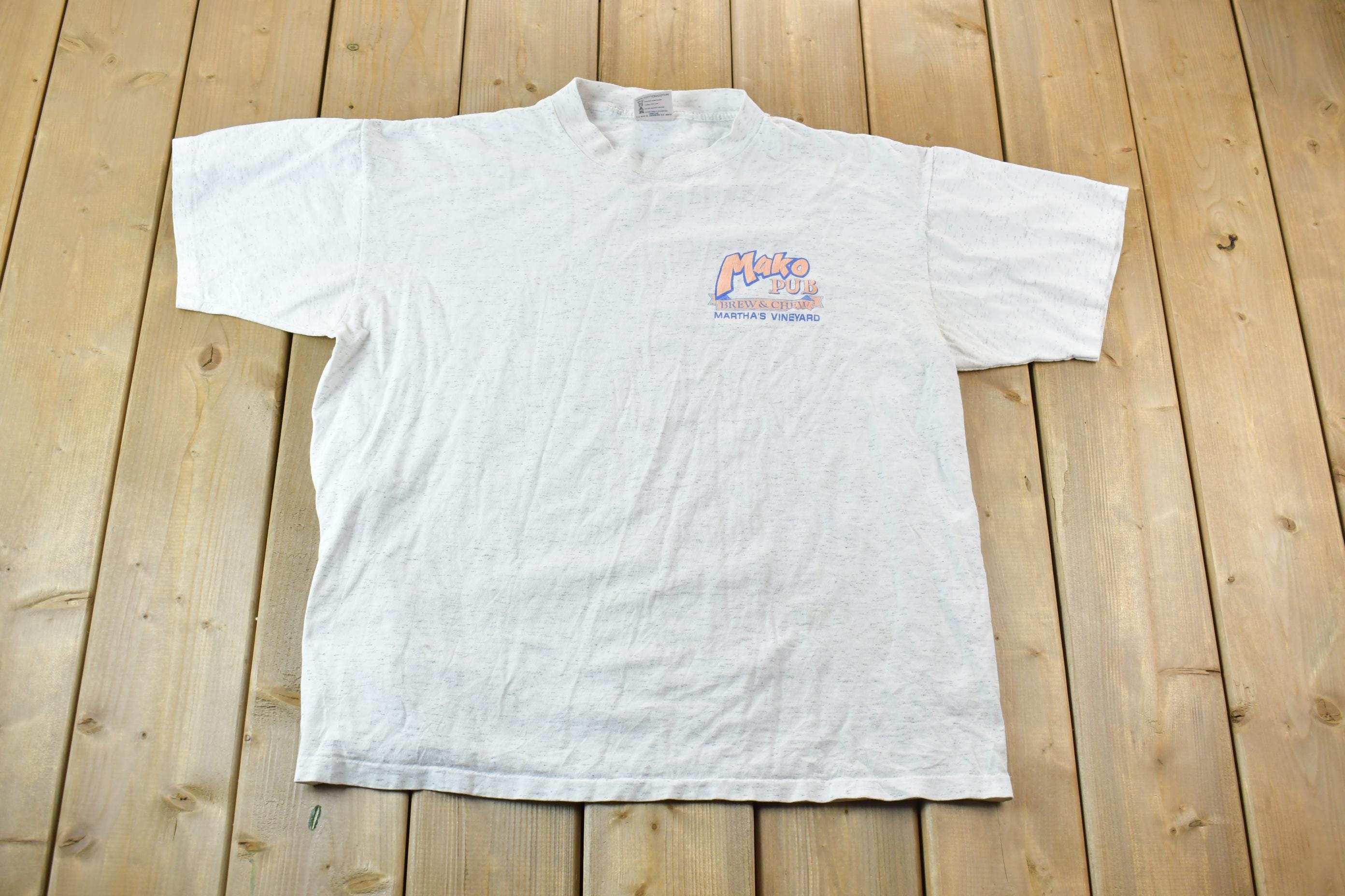 Vintage 1990s Single Stitch Mako Pub Brew and Chew Martha's Vineyard Graphic T-Shirt