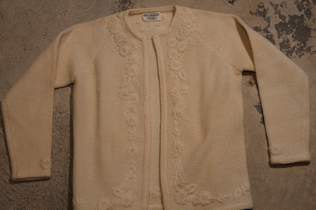 Vintage 1990s 100% Wool Hand Detailed Cable Knit Open Cardigan Sweater