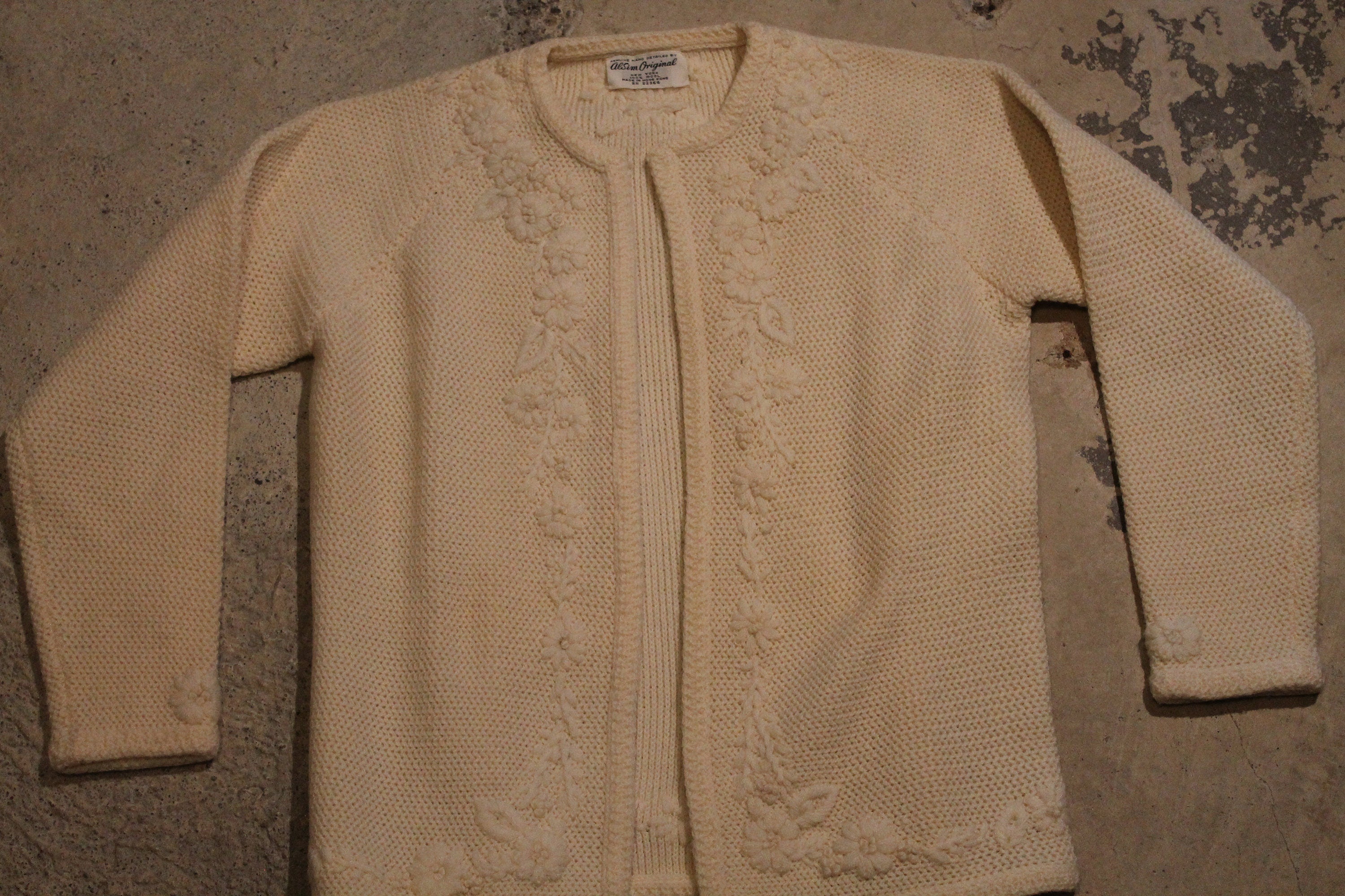 Vintage 1990s 100% Wool Hand Detailed Cable Knit Open Cardigan Sweater