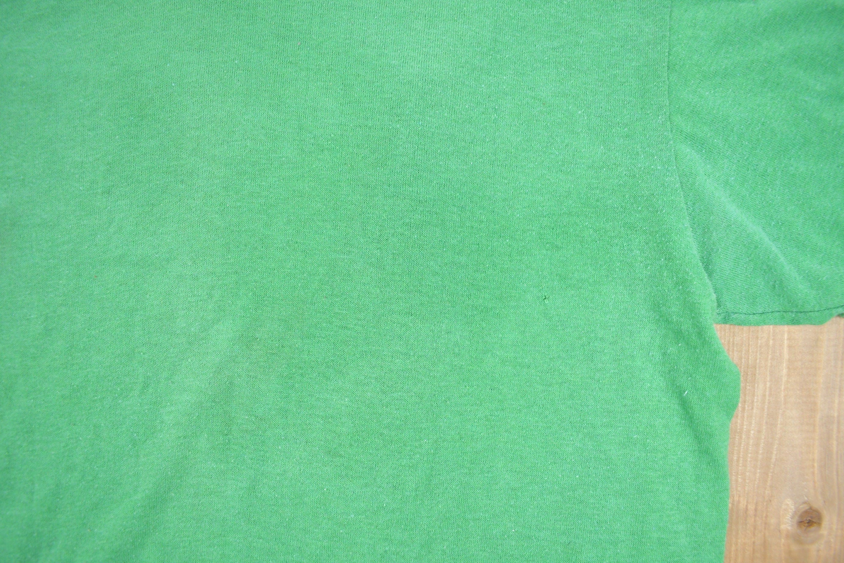 Vintage 1990s Green Blank Simple T Shirt