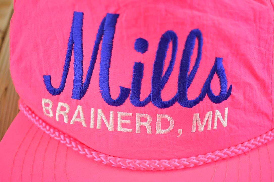 Vintage 1980s Mills Brainerd Minnesota Snapback Rope Trucker Hat /