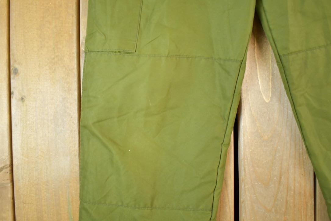 Vintage 1990s Army Nylon Cargo Pants Size 38 x 28 / Streetwear / Army Pants / Military Pant's / Vintage Cargos / Made In