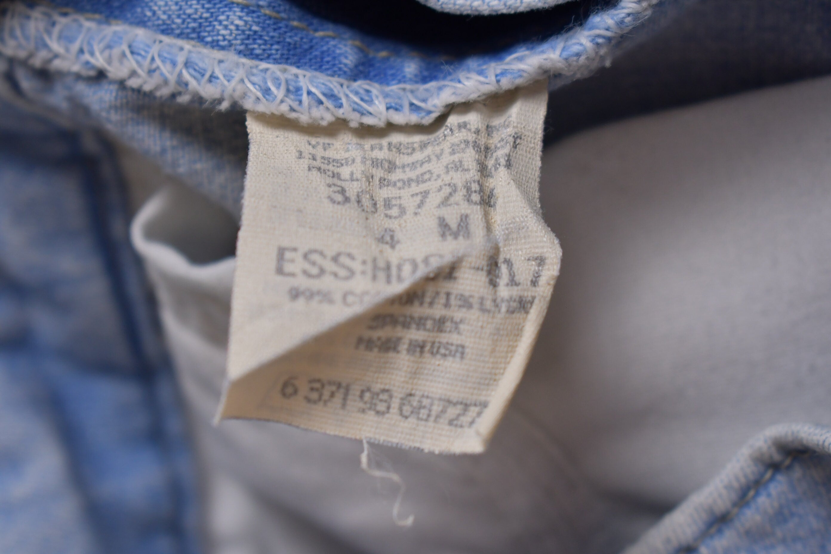 Vintage 1990's Lee Light Wash Blue Jeans 28 x 30