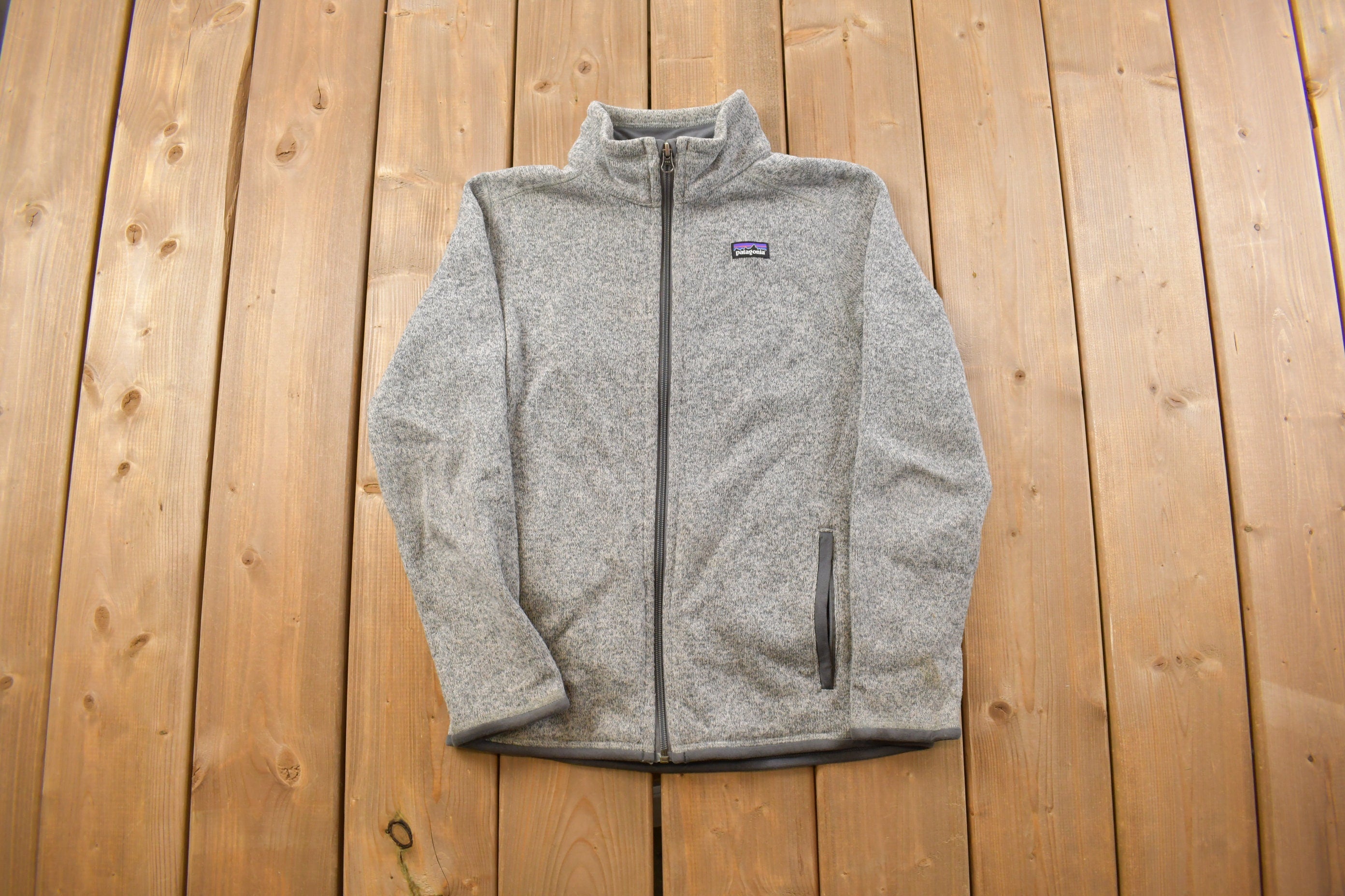 Vintage 1990s Patagonia Salt and Pepper Women's Zip Up Fleece Sweater