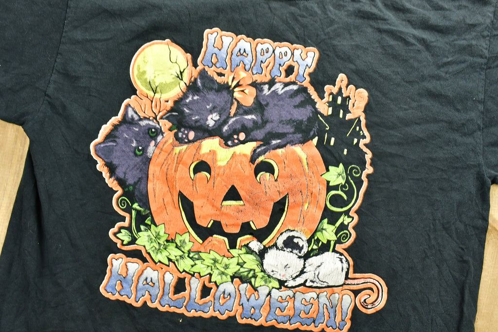 Vintage Happy Halloween Graphic T-Shirt