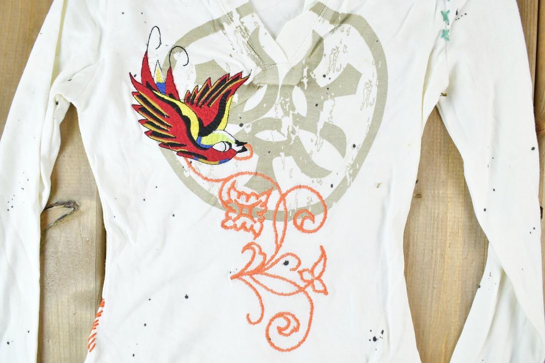 Women Vintage Vigoss Y2K Birdie T-Shirt / Vigoss Grunge Skull Print / Contrast Stitch / Internet Famous Clothing / Over Dyed