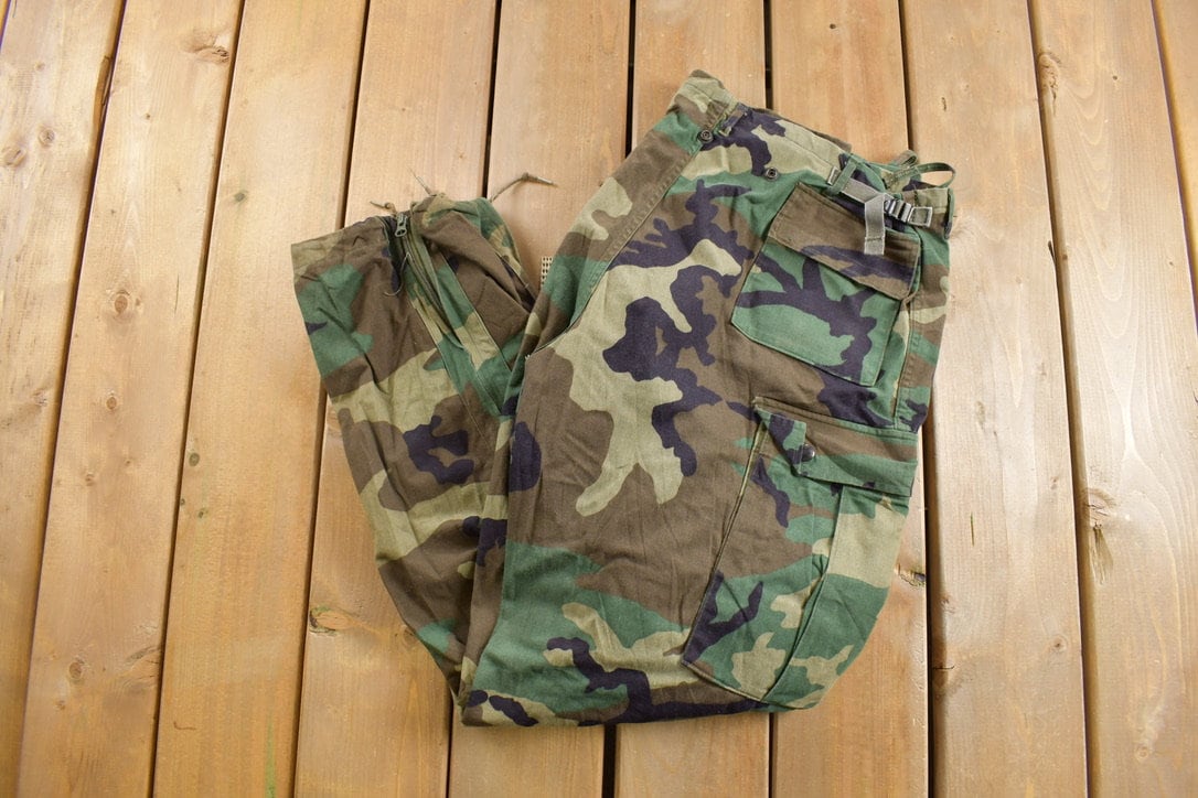 Vintage 1980s Army Woodland Camouflage Cargo Pants