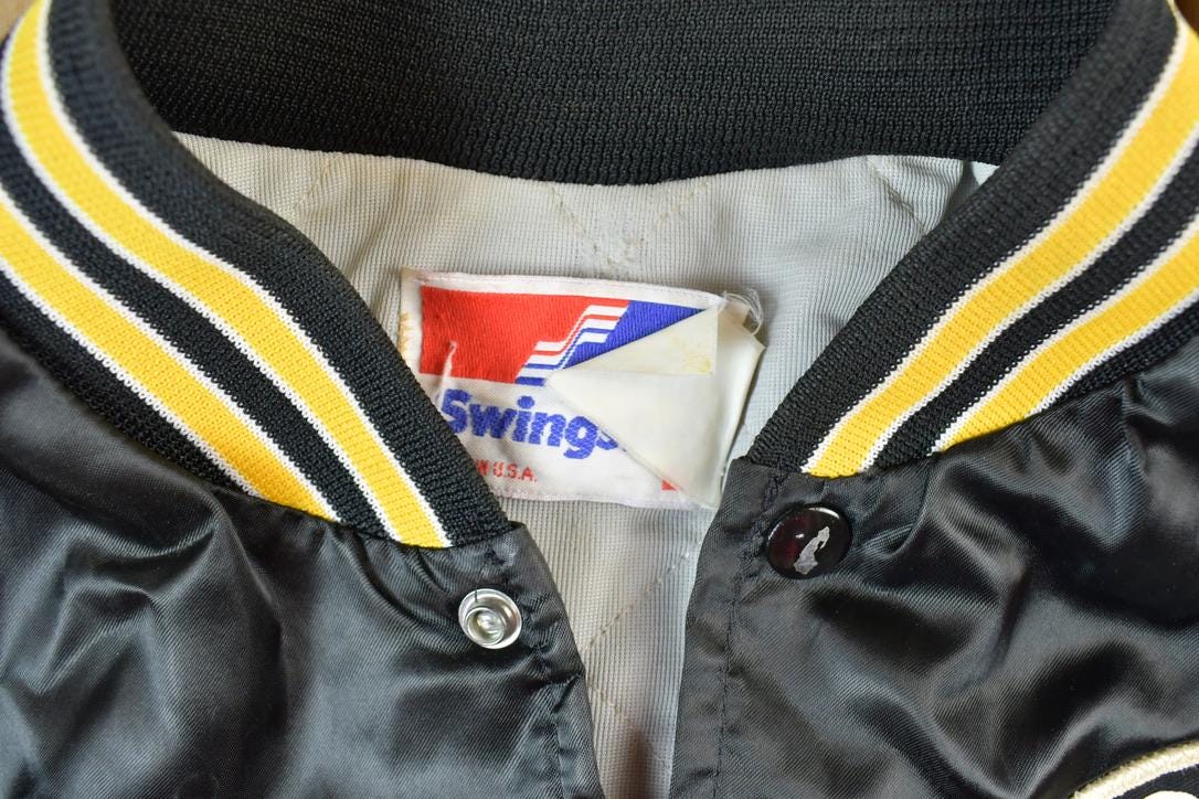 Vintage 1980s Swingster Pro King Lures Embroidered Snap Button Satin Jacket Made In USA