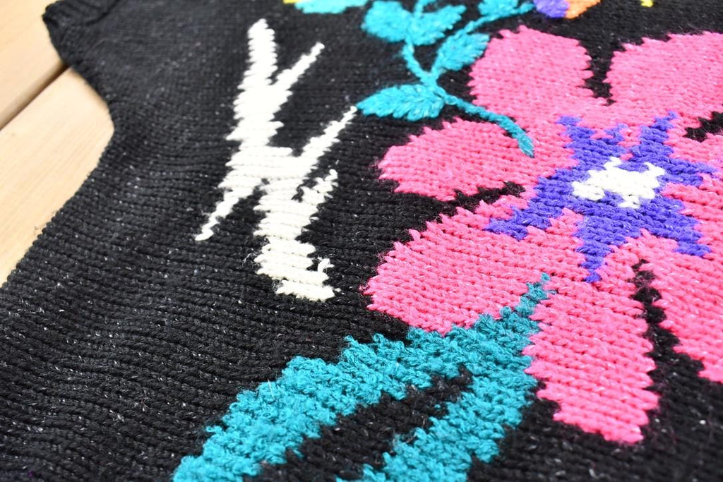 Vintage 1990s Jaclyn Smith Short Sleeve Black Floral Knit Crewneck Sweater  90s Knit Crewneck  Vintage Womenswear  Boxy Fit