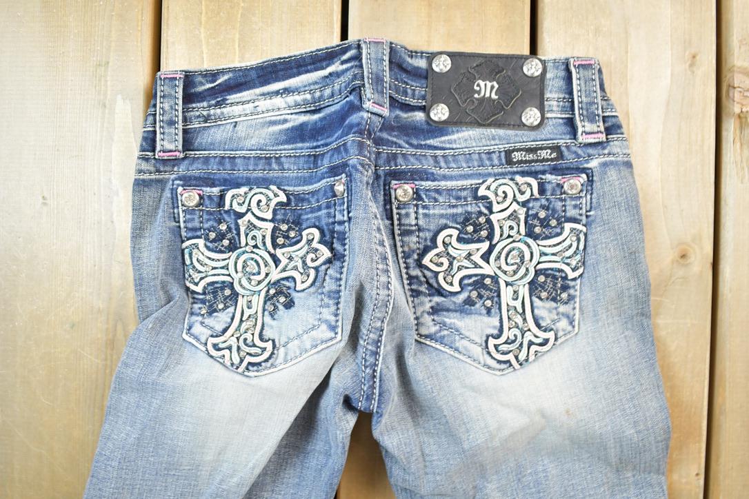 Vintage Y2K Miss Me Bedazzled Low Rise Jeans Size 26x31