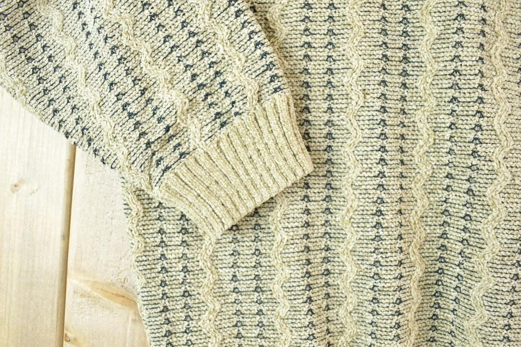 Vintage 1990s Tundra Canada Knit Abstract Pattern Crewneck Sweater Made In Canada