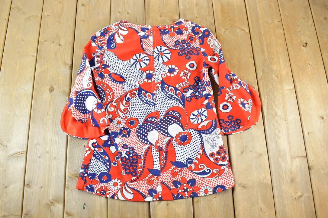Vintage 1960s Hippie Button Up Floral Shirt