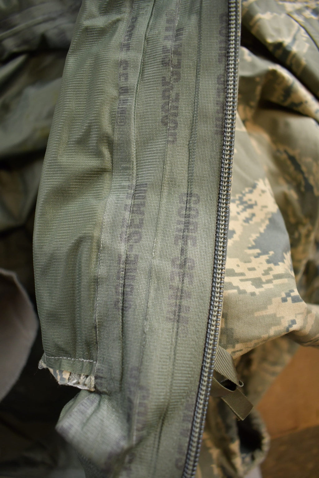 Vintage Y2K Gore Seam Military Digital Camo jacket