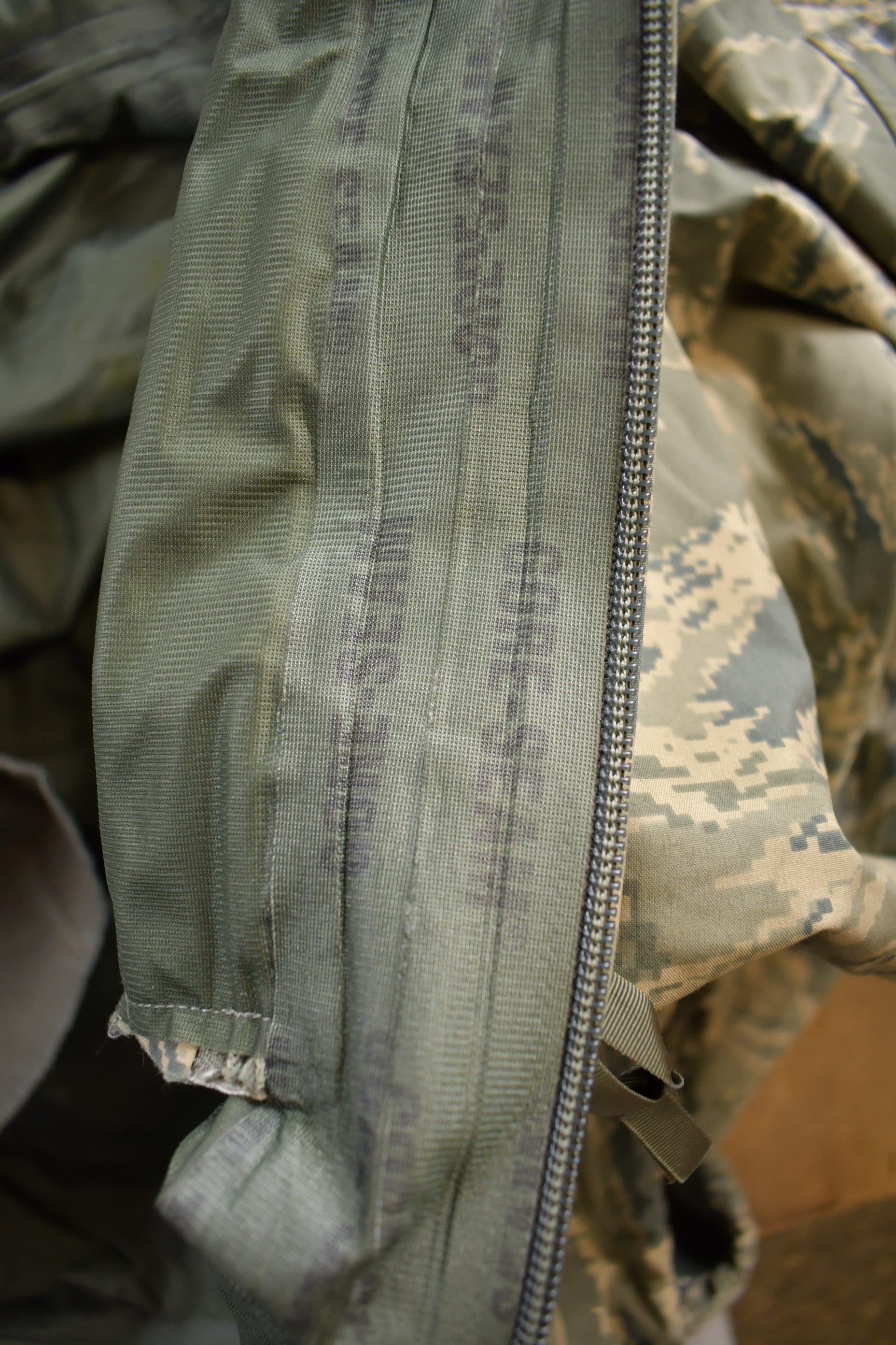 Vintage Y2K Gore Seam Military Digital Camo jacket