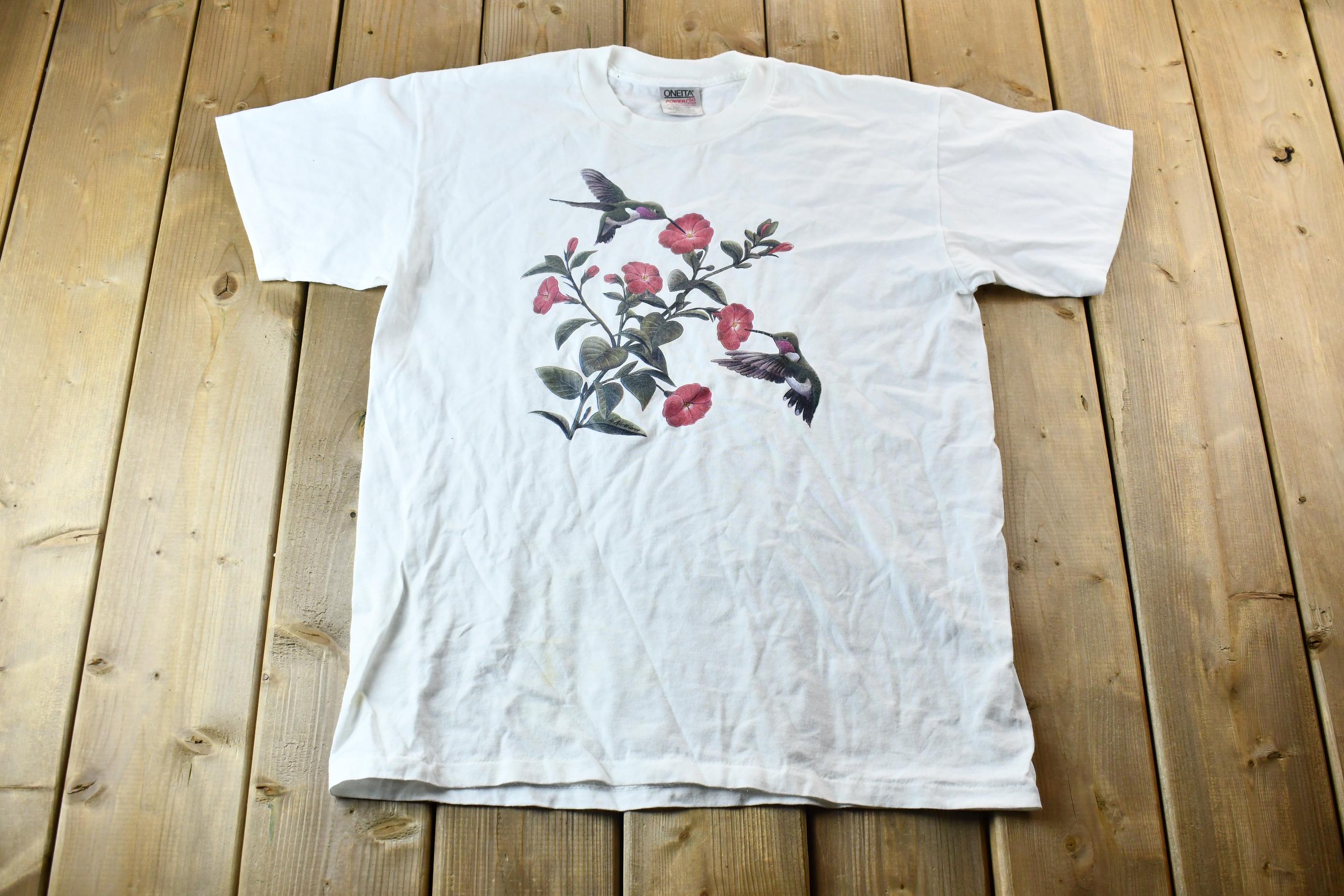 Vintage 1990s Realistic Hummingbird and Flower Scene Nature Themed Single Stitch Graphic T-Shirt
