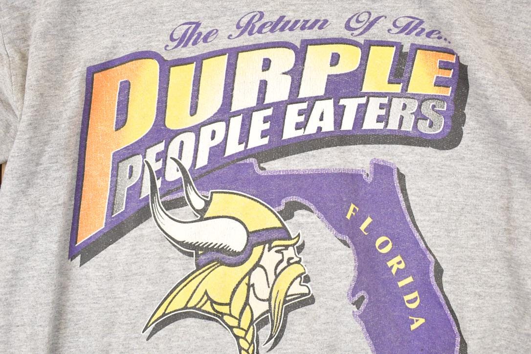 Vintage 1999 Minnesota Vikings Purple People Eaters NFL Crewneck Sweatshirt Mens M