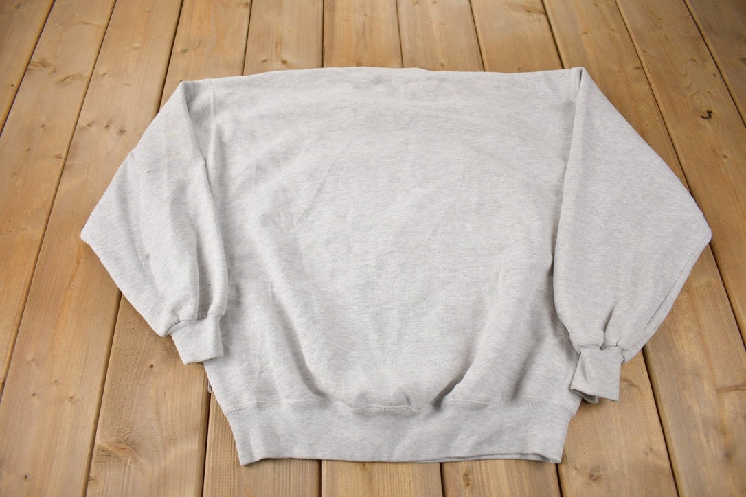 Vintage 1990s Detroit Red Wings NHL Embroidered Crewneck Sweatshirt / 90s Crewneck / Streetwear / Vintage Russell Athletics