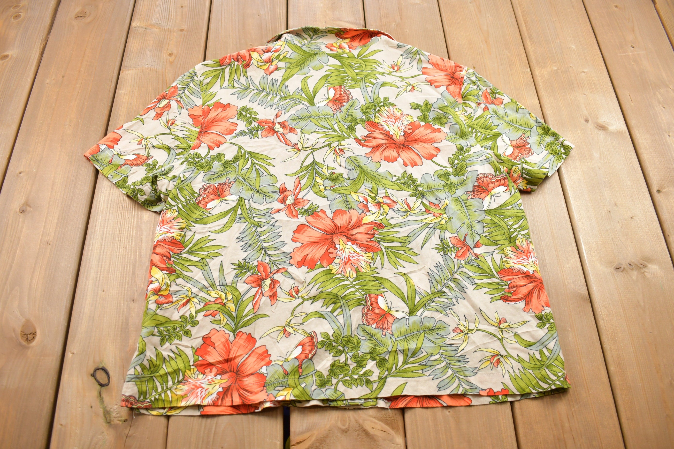 Vintage 1980s Erika Petite Hawaiian Button Up Shirt