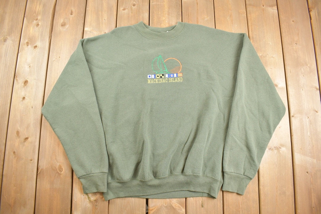Vintage 1990s Mackinac Island Embroidered Crewneck Sweatshirt