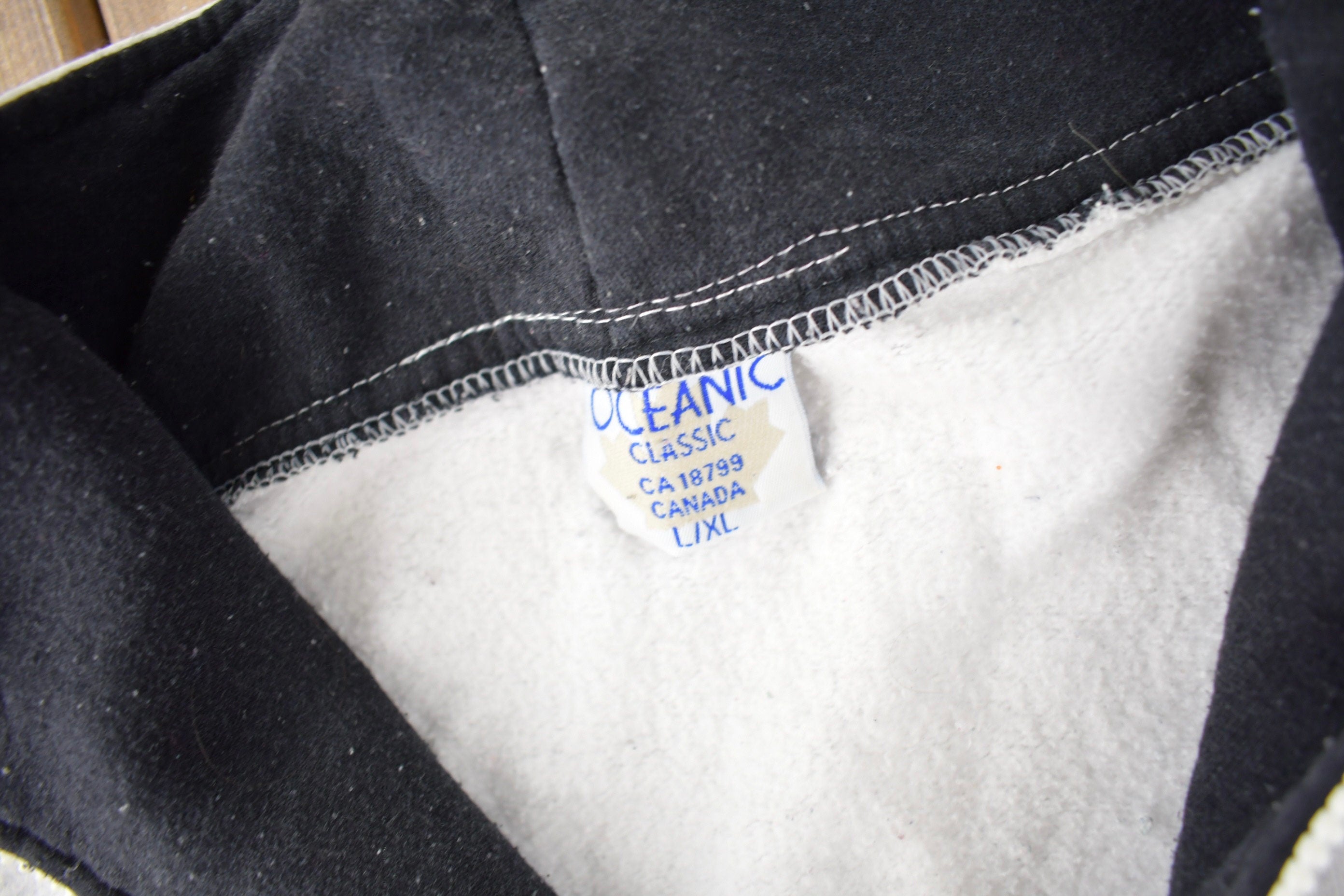 Vintage 1980s Canada Souvenir Quarter Zip Sweatshirt Made in Canada