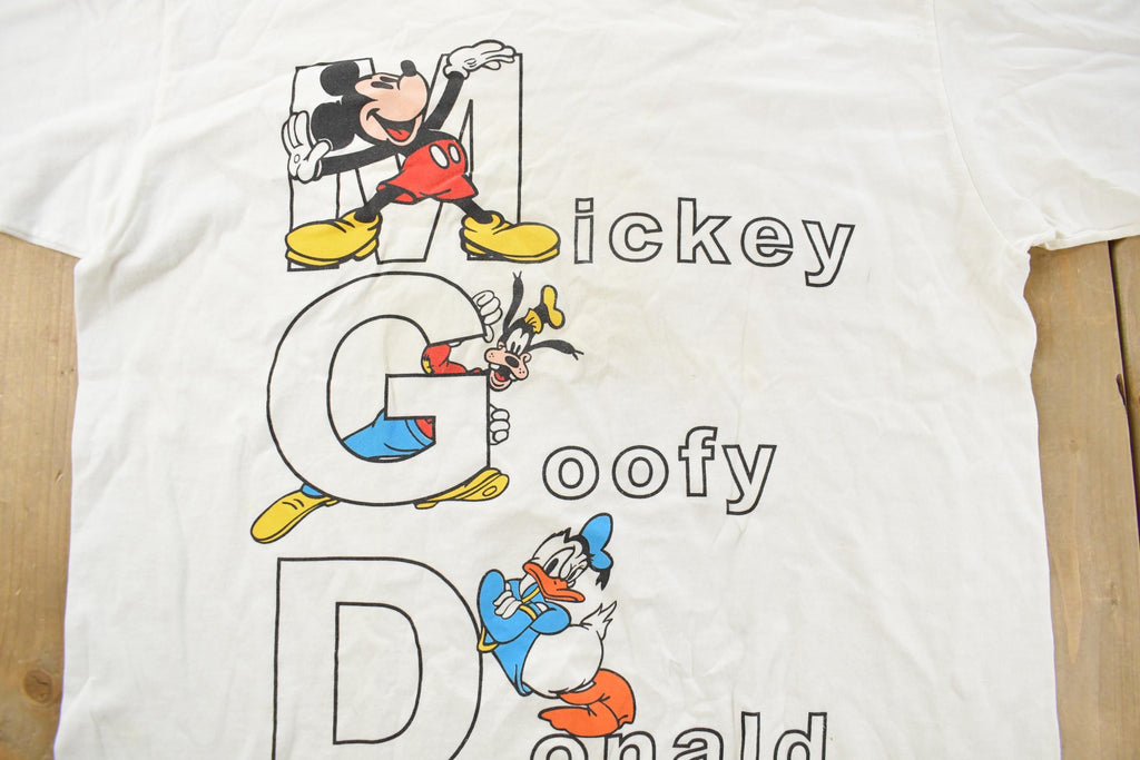 Vintage 1990s Mickey Mouse Disney Characters T-Shirt Men's XL