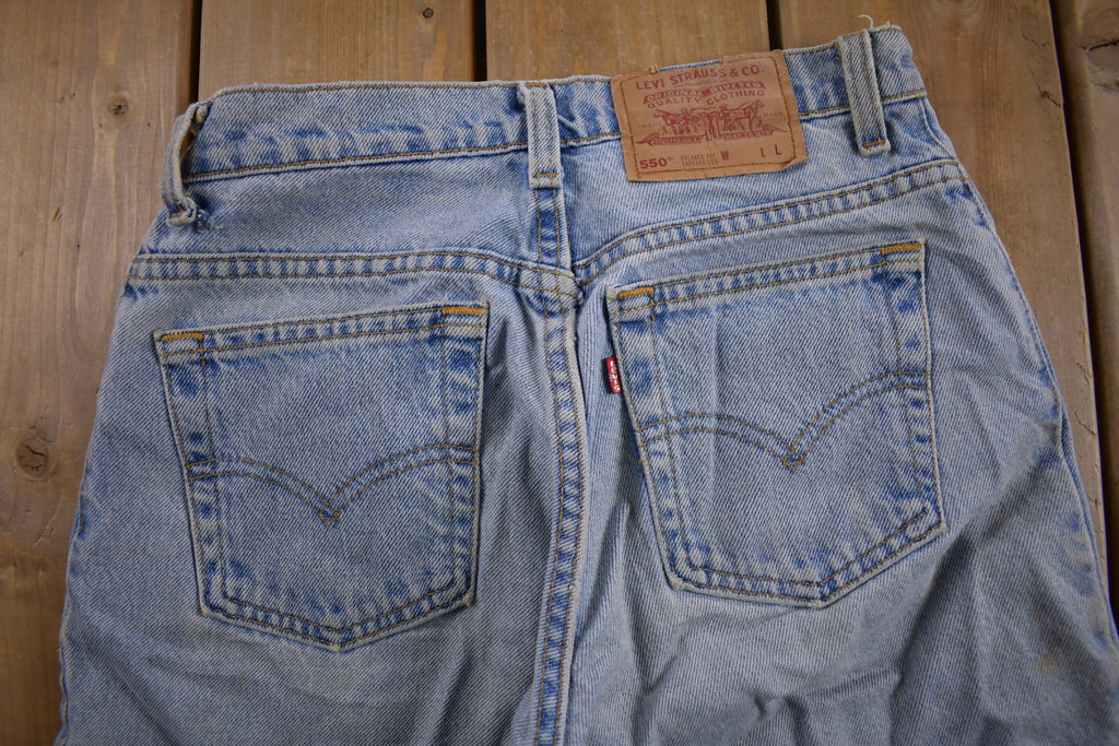 Vintage 1990s Levi's 550 Light Wash Jeans Size 28 x 31
