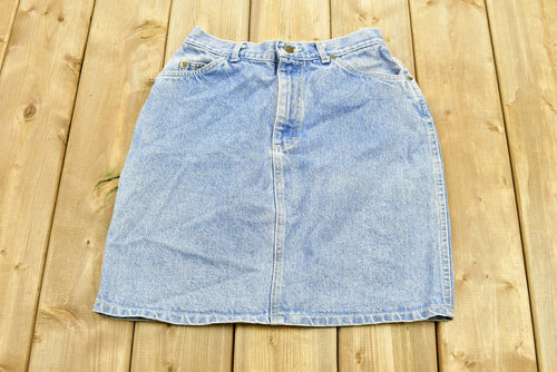 Vintage 1990s Lee Women's Jean Skirt Size 11 / 90s Streetwear / Vintage Denim Skirt / Made in USA / Summer Wear / Vintage Lee Denim/ Jorts