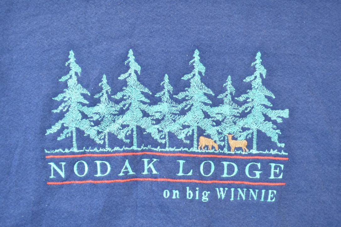 Vintage 1990s Nodak Lodge Big Winnie Crewneck Sweatshirt