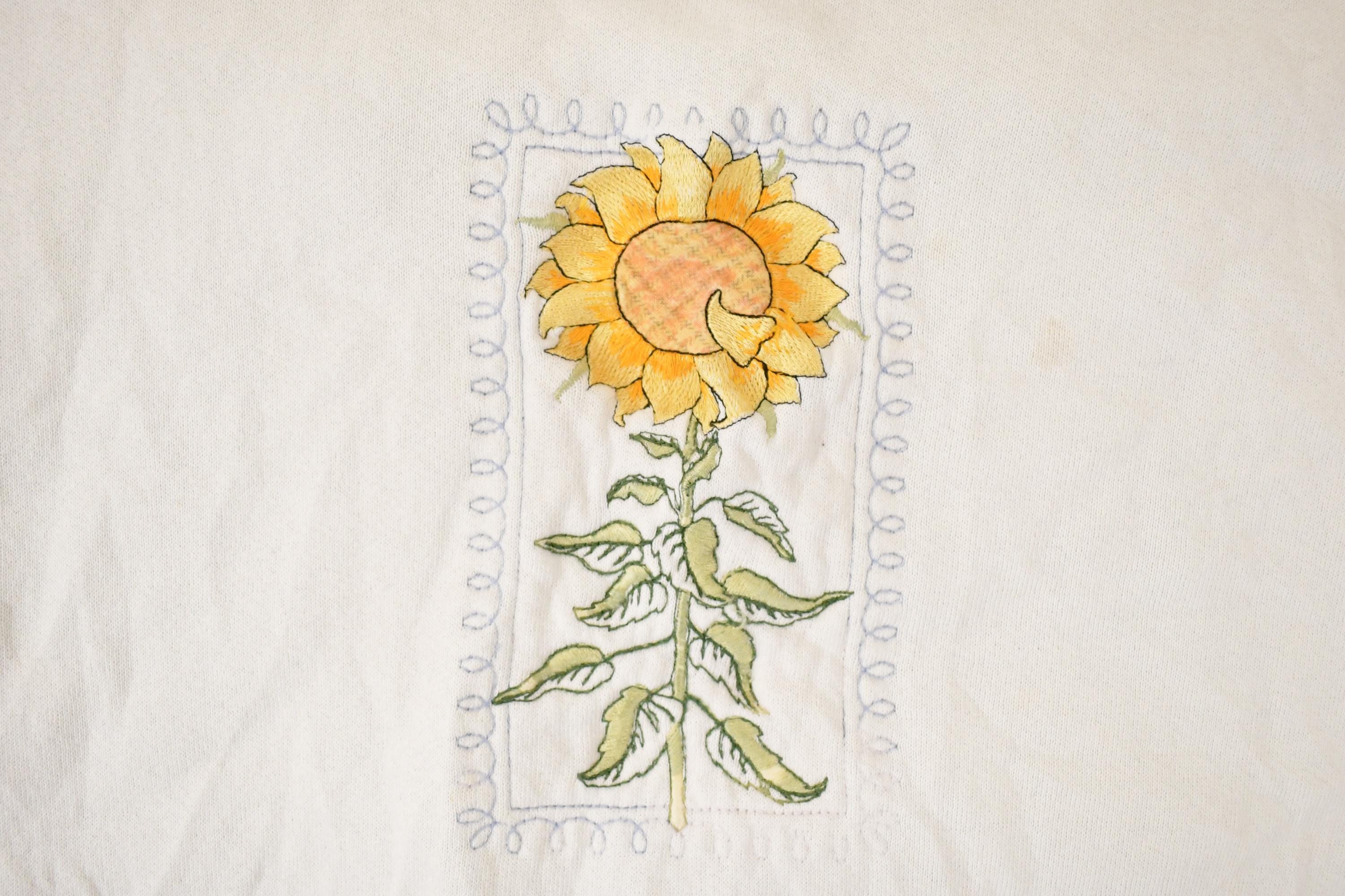 Vintage 1990s Sunflower Embroidered Crewneck Sweatshirt Womens L