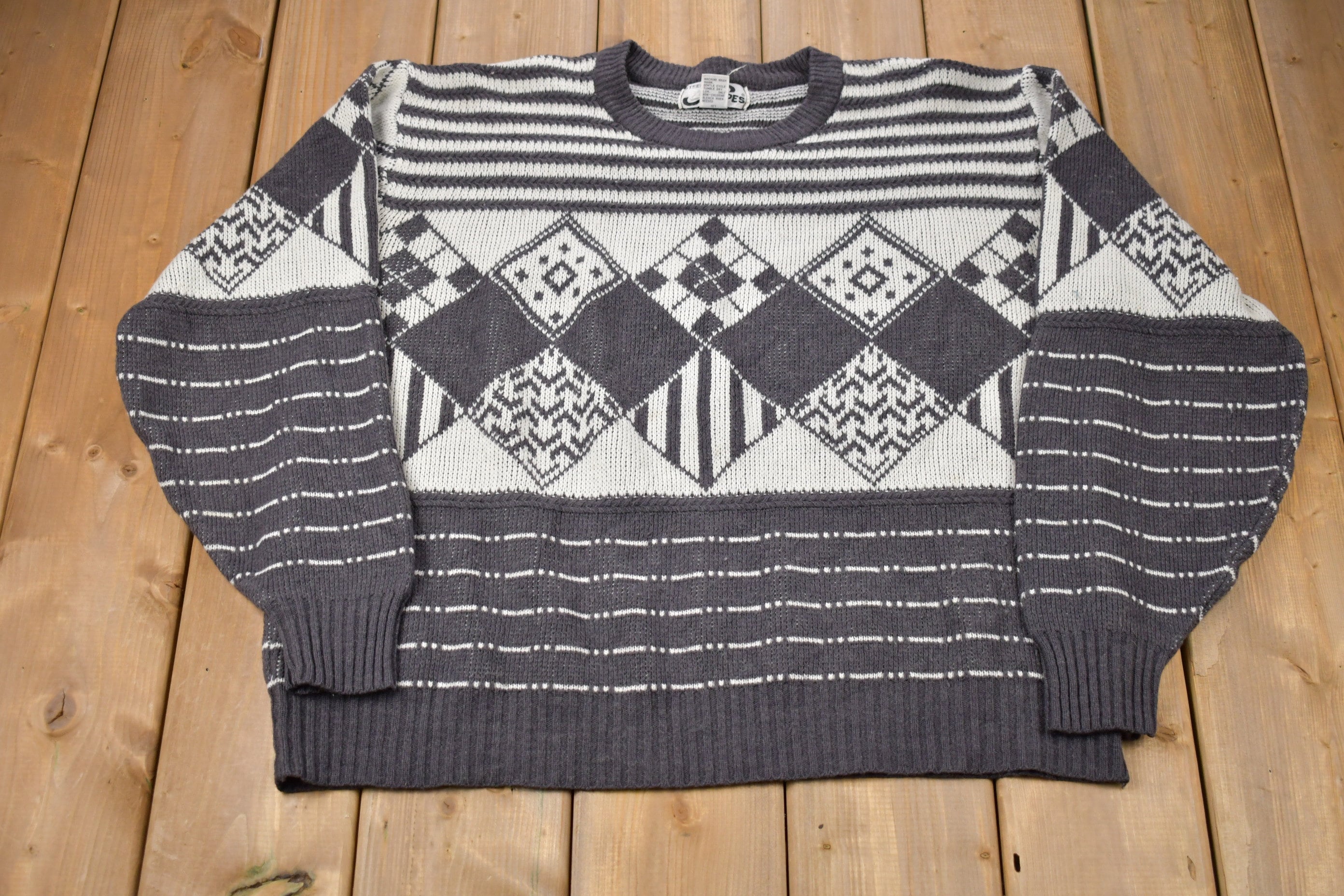 Vintage 1990s Steep Slopes Knitted Sweater