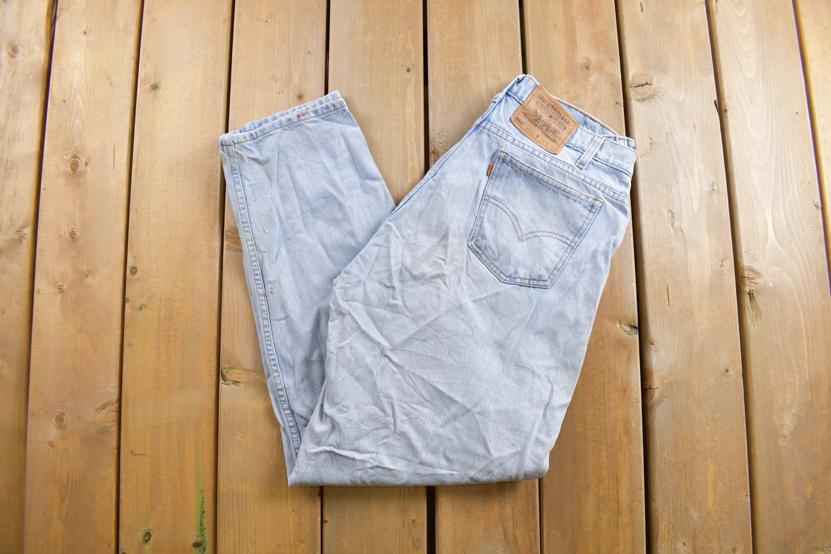 Vintage 1990s Levi's 560 Red Tab Jeans Size 16 x 32