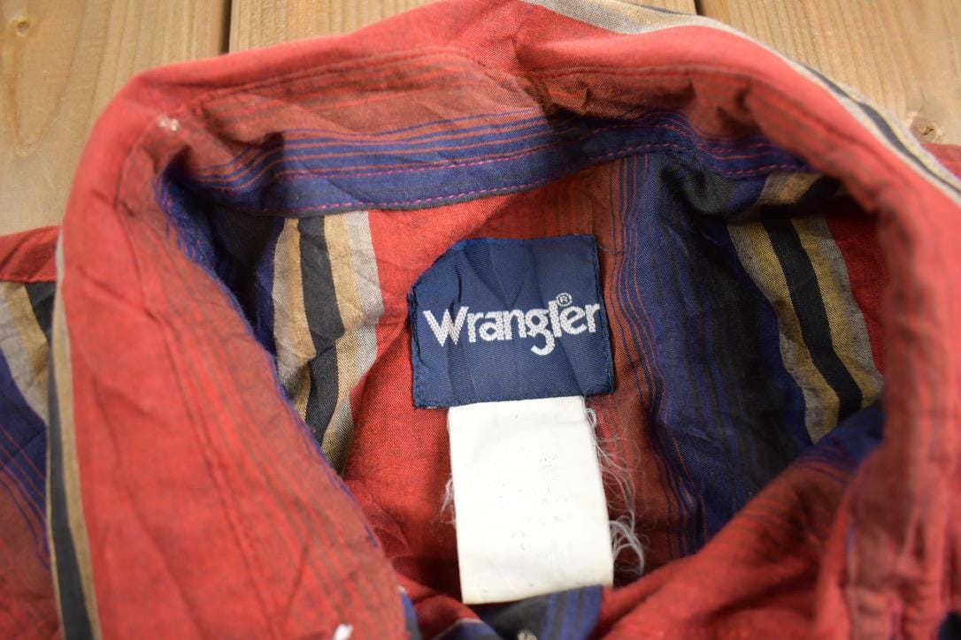 Vintage 1990s Wrangler Abstract Pattern Pearl Button Up Shirt