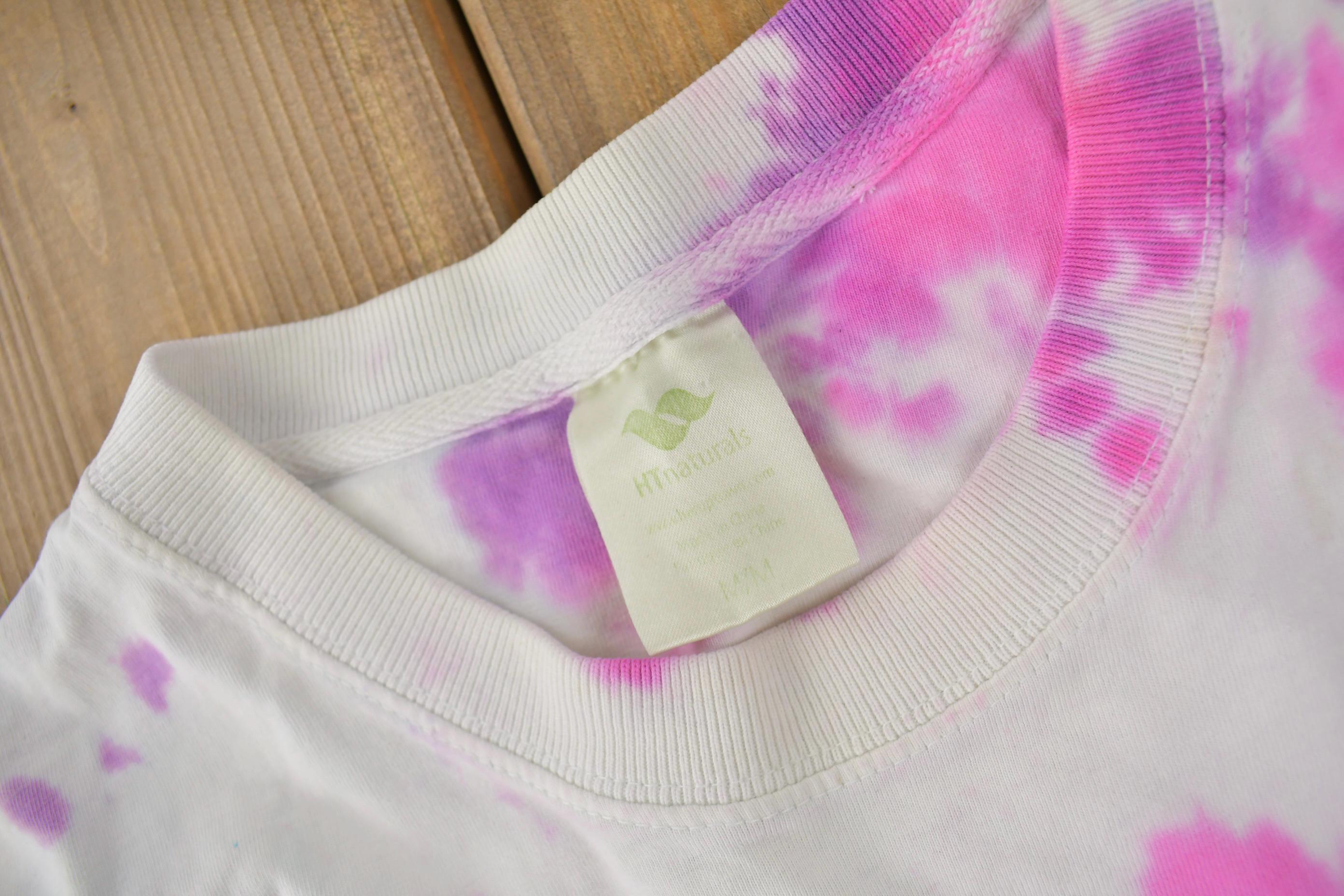 Vintage 1990s Canadian Wildlife Tie Dye Graphic T-Shirt Size Medium
