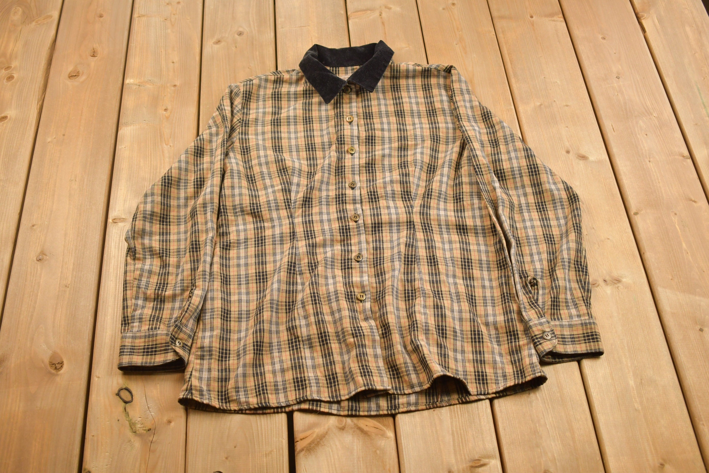Vintage 1990s AMI Plaid Flannel Button Up Shirt