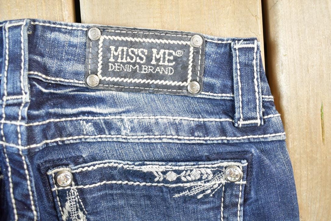 Vintage Y2K Miss Me Bedazzled Low Rise Jeans Size 26x31
