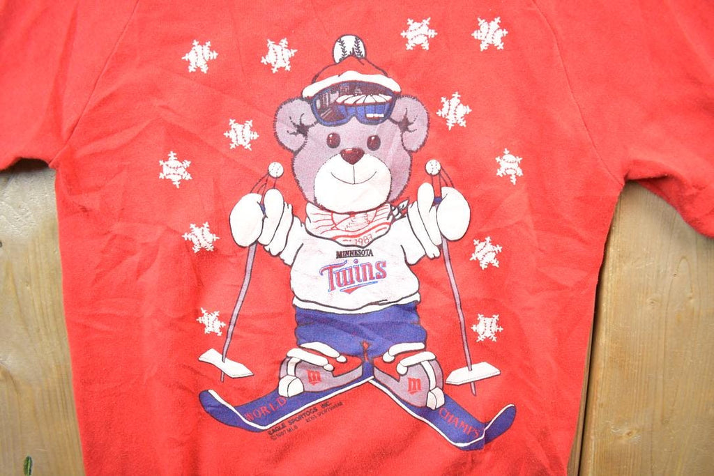 Vintage Early 1990s Minnesota Twins Christmas Bear MLB Crewneck Sweatshirt