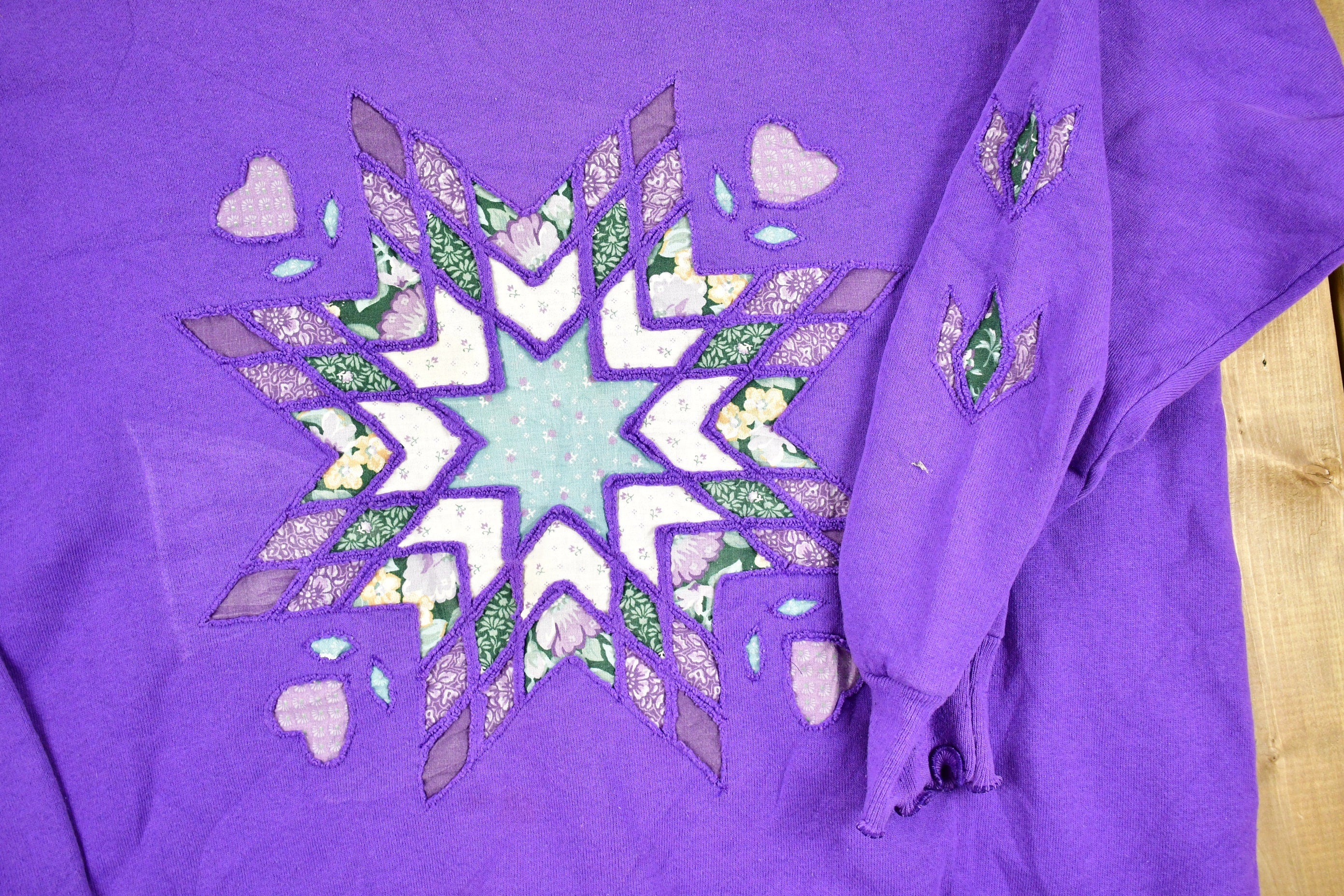 Vintage 1990s Heart Graphic Embroidered Cute Crewneck Sweater