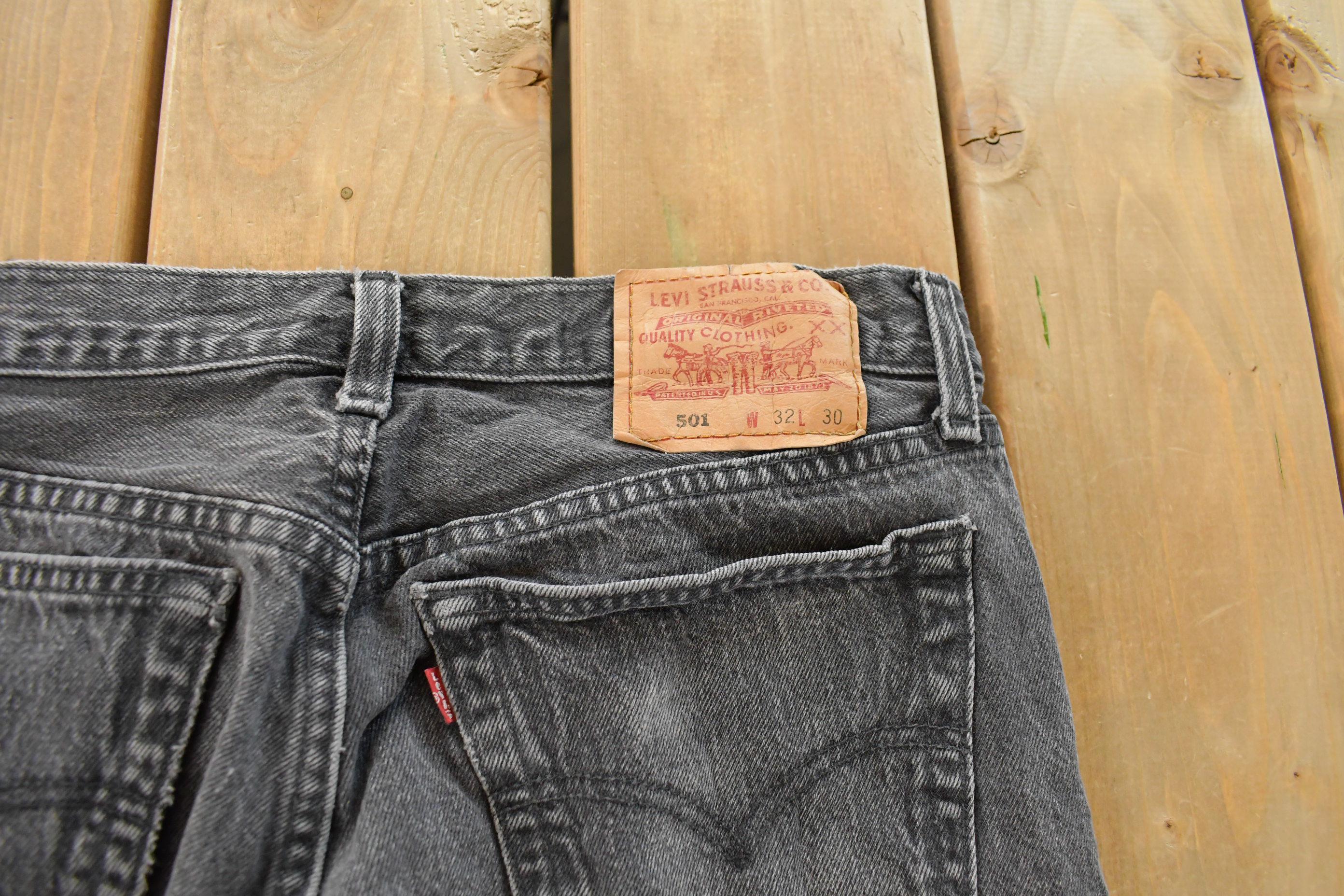 Vintage 1990s Levi's Distressed 501 Original Fit Denim Jeans Men's 32 x 28